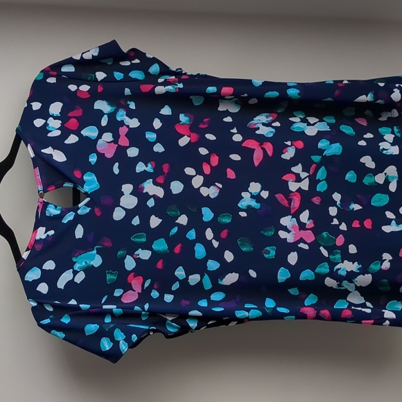 Flower Petal Blouse - Picture 3 of 7